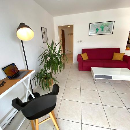 Appartement Lumineux Et Calme Saint-Denis Centre Exterior foto