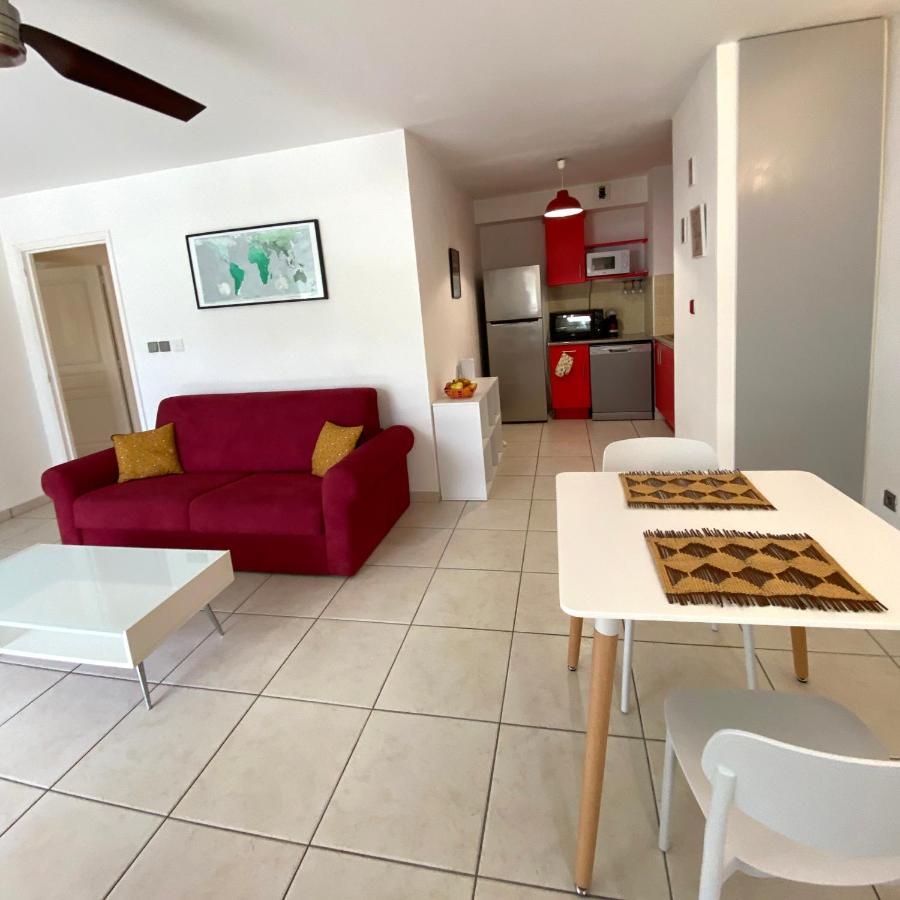 Appartement Lumineux Et Calme Saint-Denis Centre Exterior foto